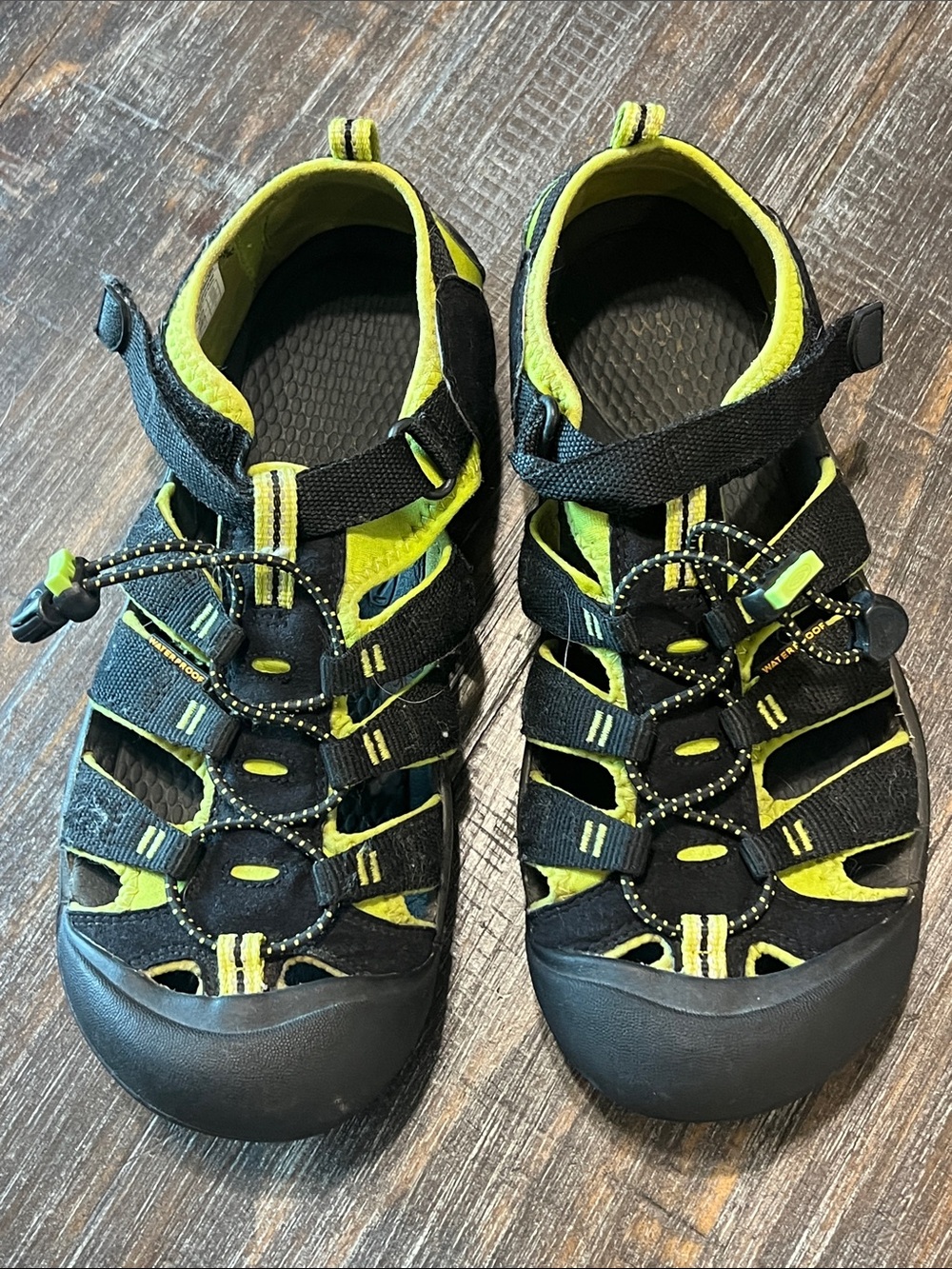 Keen Men's Black and Neon Green Closed-Toe Sport Sandals